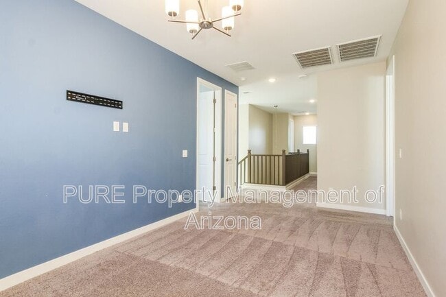 Building Photo - 852 W Park Ave