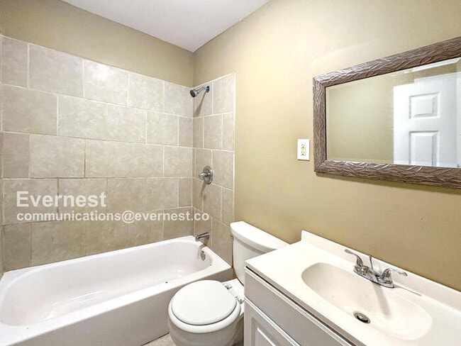 Building Photo - 1516 Haven Dr N