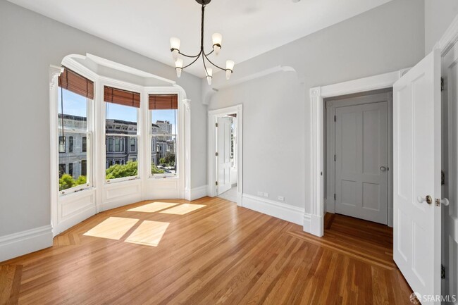 Building Photo - 2250 Webster St