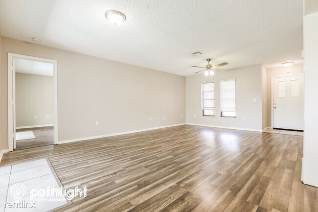 Building Photo - 3 br, 2 bath House - 4850 Brickell Drive UNIT