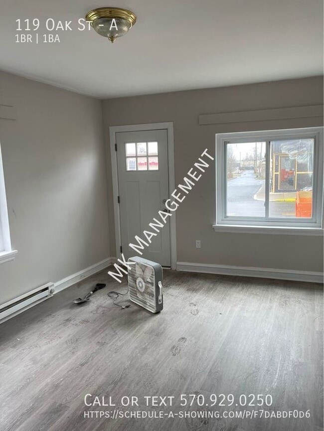 Building Photo - 119 Oak St