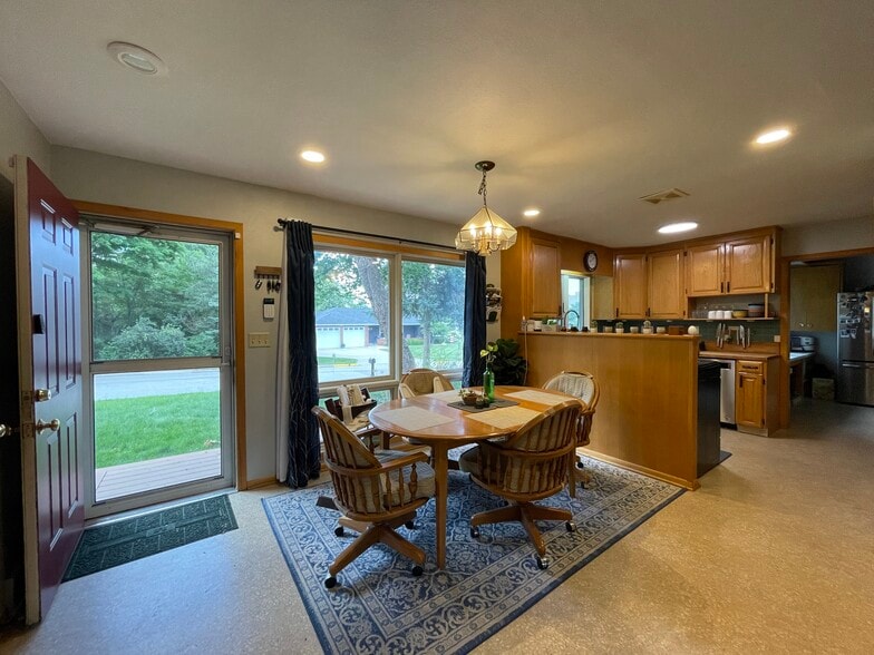 Primary Photo - 2018 Greenbriar Cir