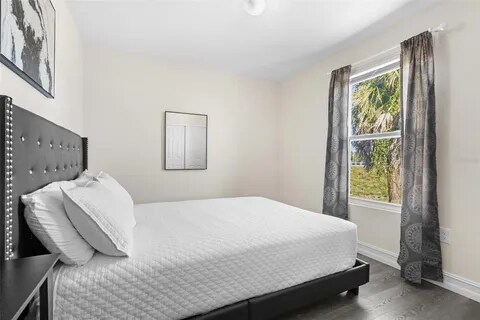 Building Photo - 8413 N Seminole Ave