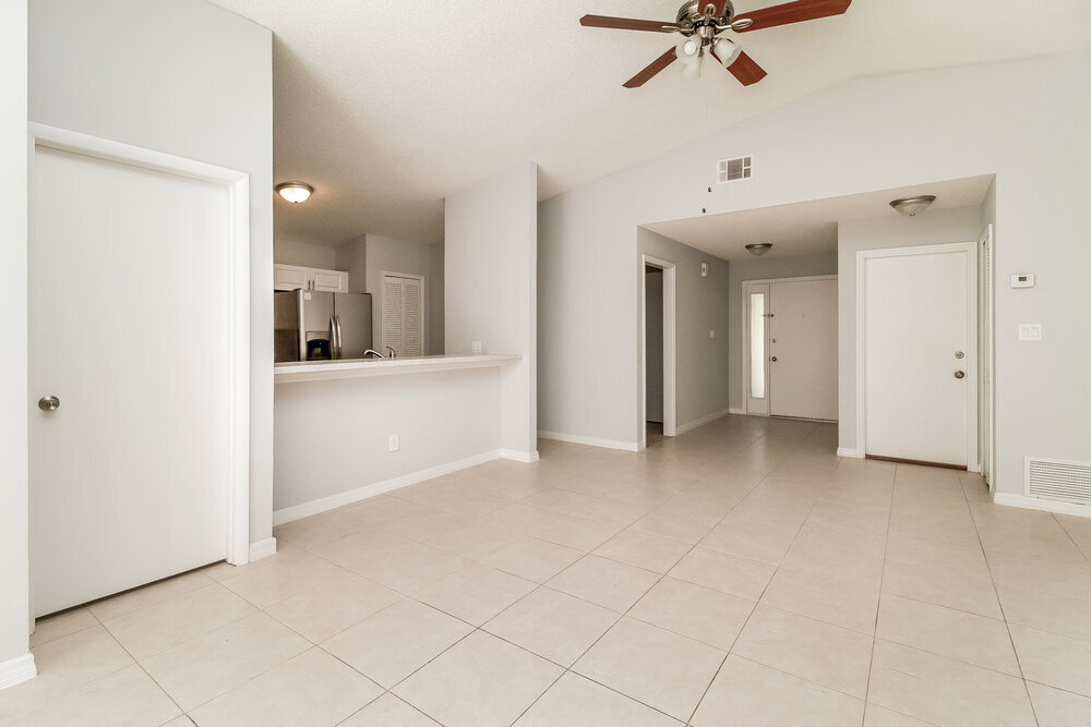 Building Photo - 496 Wild Fox Dr