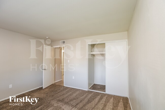 Building Photo - 13249 N 14th Dr