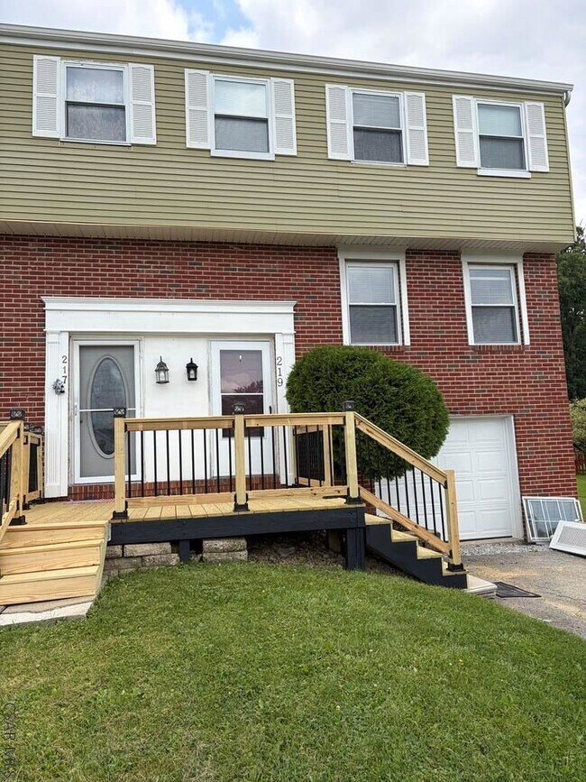Building Photo - 219 Marietta Dr