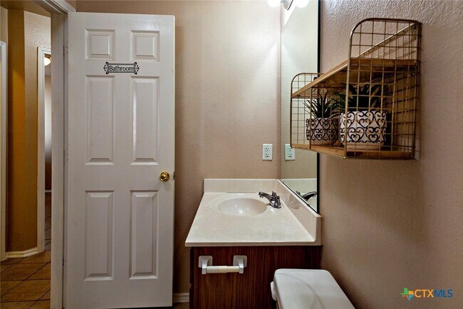 Building Photo - 5515 Lions Gate Ln