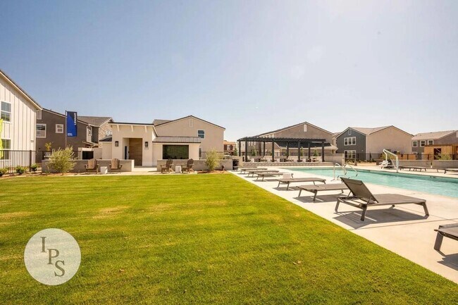 Building Photo - 2835 E Teaberry Dr