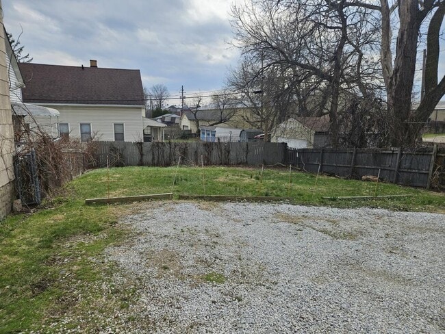 Building Photo - 6909 Denison Ave