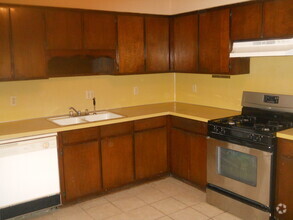Building Photo - 288 Leary Ave