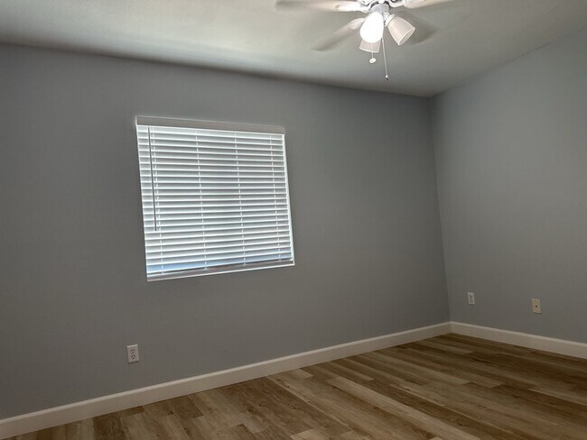 Building Photo - 3 Bedroom 2.5 Bath Home in Moreno Valley CA With Massive Backyard and Bonus Studio / Room in Gara...