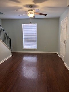 Building Photo - 503 E 6th St