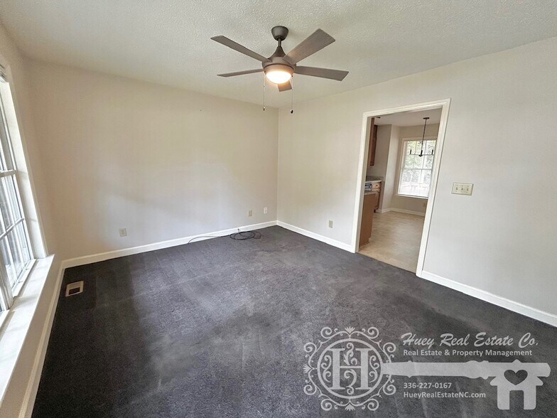 Building Photo - 211 E Gilbreath St
