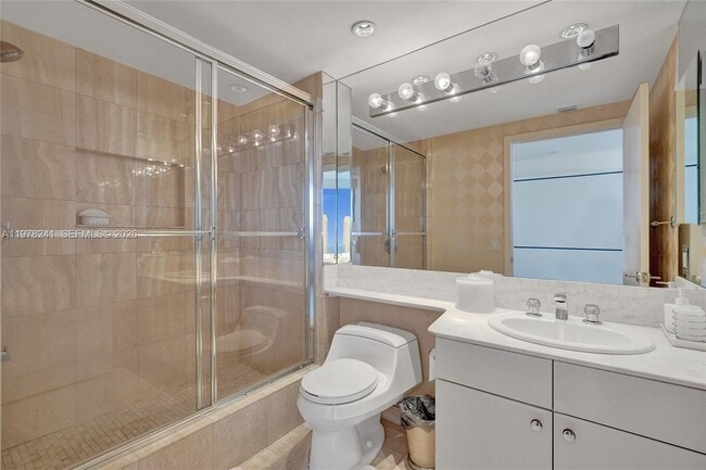 Building Photo - 2000 Island Blvd