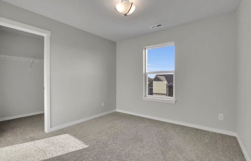 Building Photo - 273 S Legacy Ridge Dr