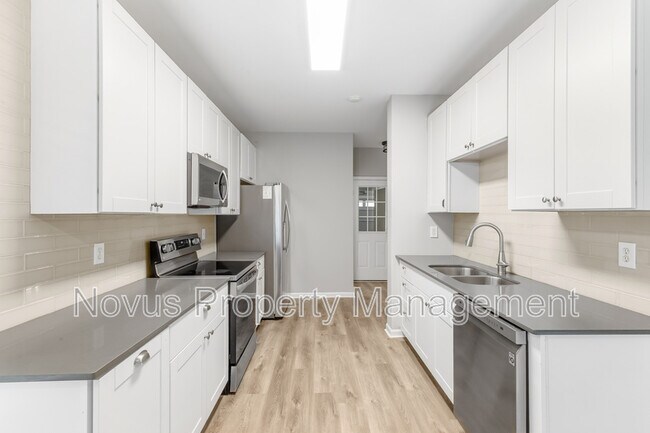 Building Photo - 205 Charleston Ave