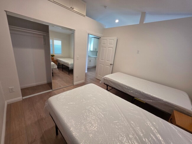 Building Photo - Newly built 1 Bed, 1 Bath ADU