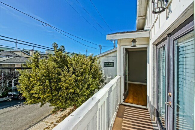 Building Photo - 202 Whiting St