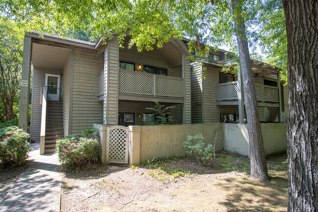Building Photo - Spacious 2BR 2BA townhome in Village Creek!