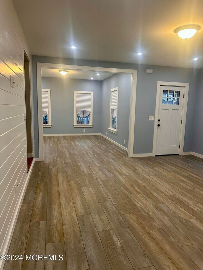 Building Photo - 73-75 Church St