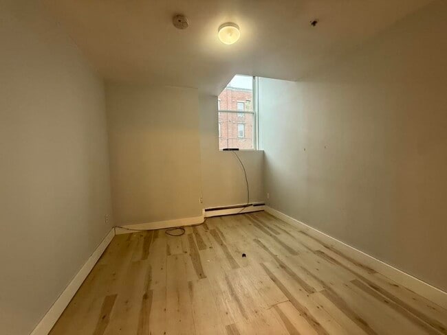 Building Photo - 41-43 Central St