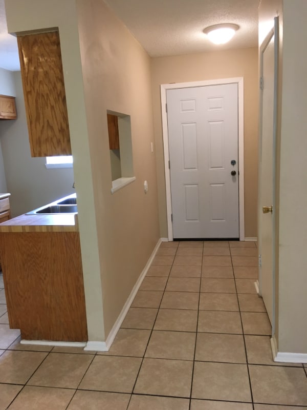 Building Photo - 7631 Lexington Dr