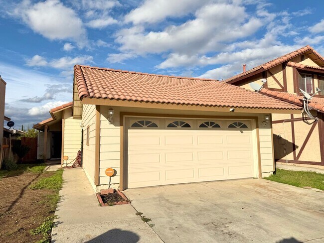 Building Photo - 3 Bedroom, 2 Bath Home in Moreno Valley for $2,850.00