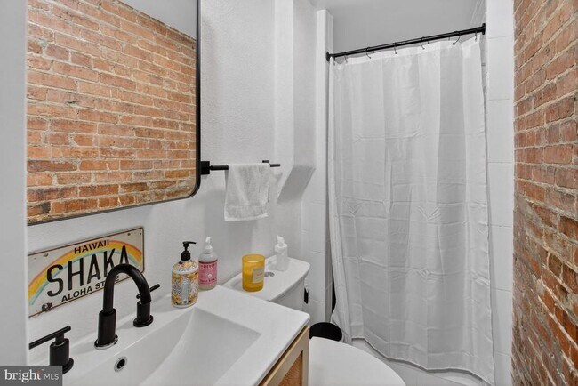 Building Photo - 1510 1st St NW