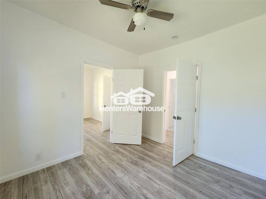 Building Photo - 2706 1/2 Berry St