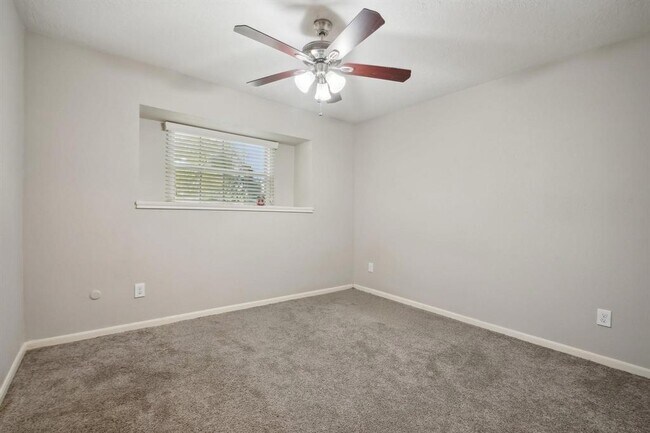 Building Photo - 1703 Westmere Ct