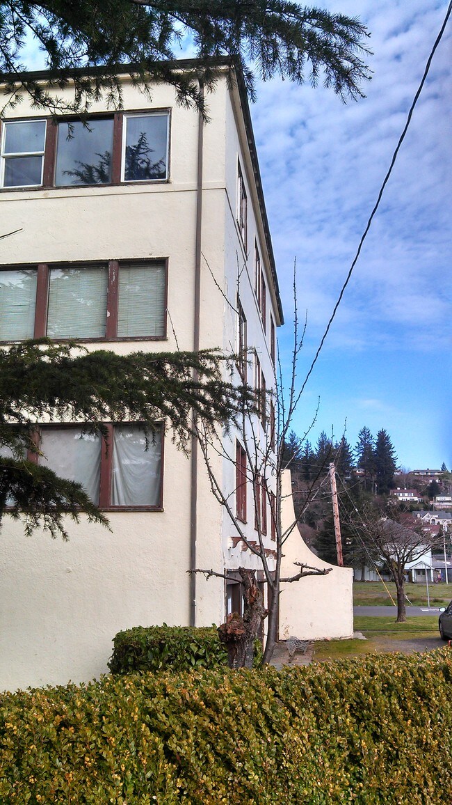 Emerson Apartments 530 Emerson Ave Hoquiam WA 98550 Apartment Finder