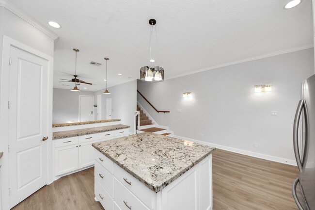 Building Photo - 1320 Dorothy St