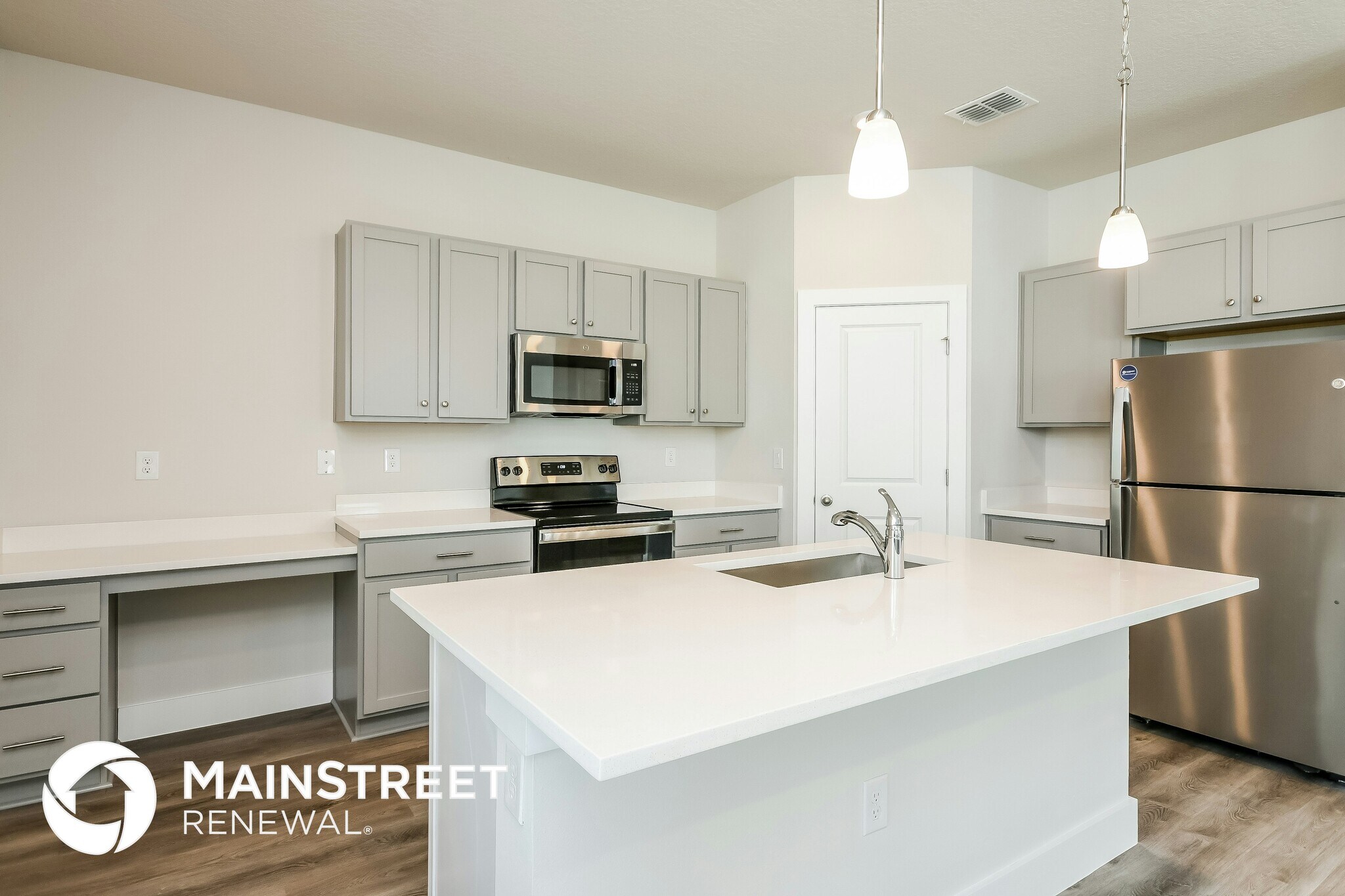 Building Photo - 313 Pine St