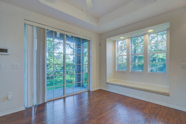 Building Photo - 1800 Bayshore Way