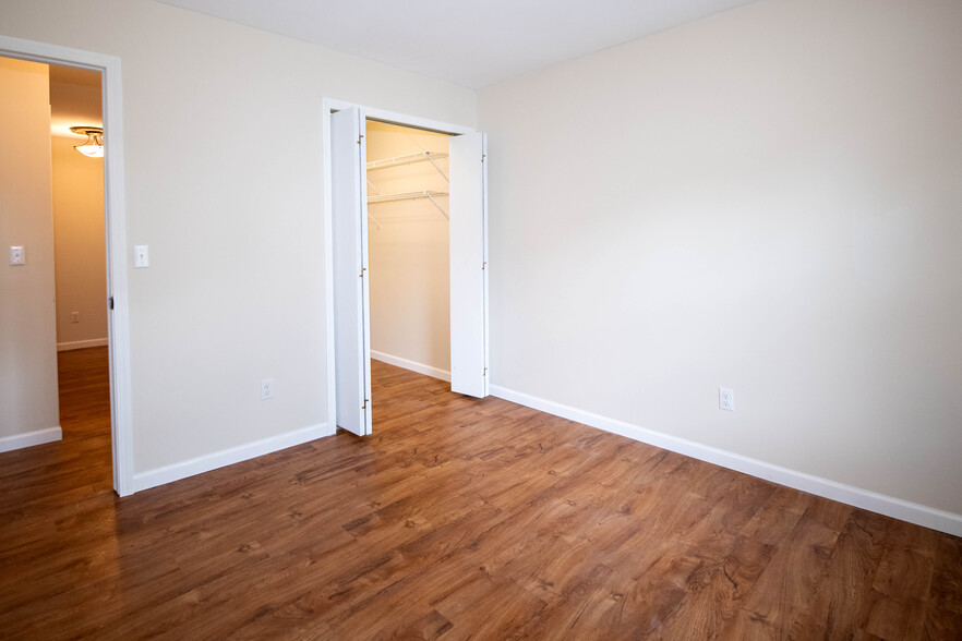 Building Photo - 140 Pierre Pl