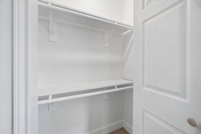 Building Photo - 7702 Sealey St