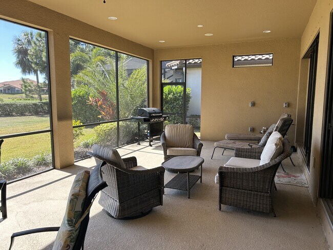 Building Photo - 4622 Benito Ct