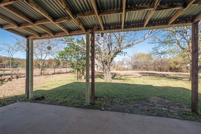 Building Photo - 601 Osage Dr