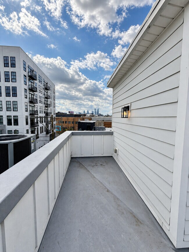 Building Photo - 117 E Allen St