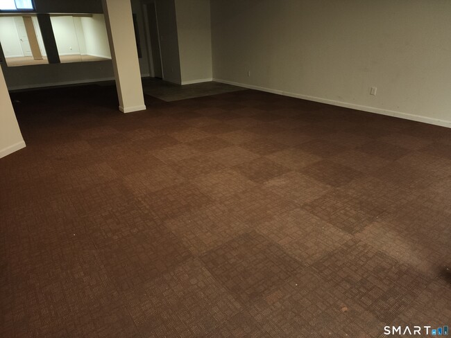 Building Photo - 158 Sterling Dr