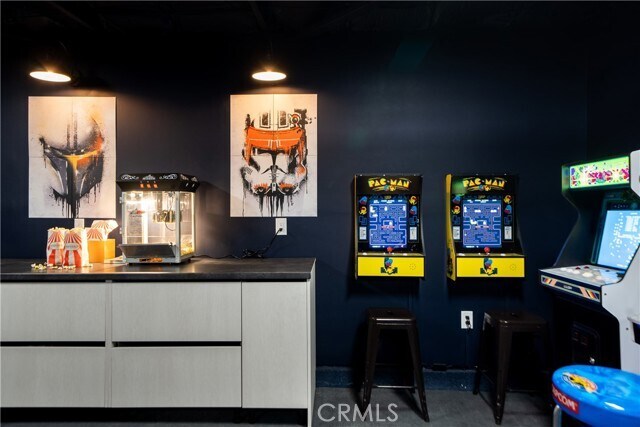 Building Photo - 2809 N Olive Ln