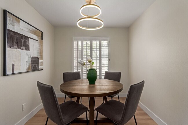 Building Photo - Charming 3-Bedroom Mid-Century Gem in the ...