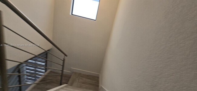 Building Photo - 14876 SW 25th Ln