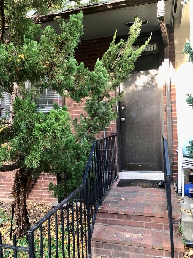 Building Photo - 1771 Swann St NW