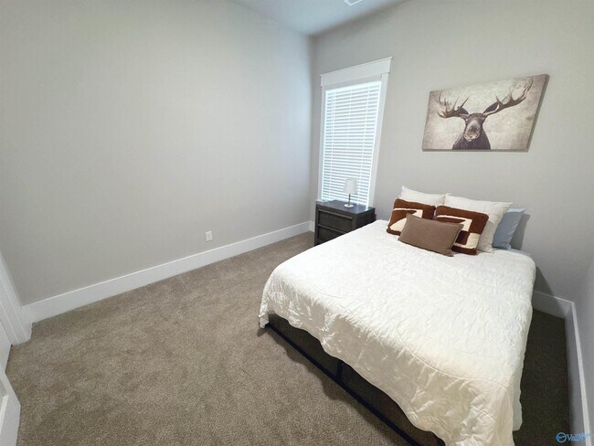 Building Photo - 401 Peach Orch Ln
