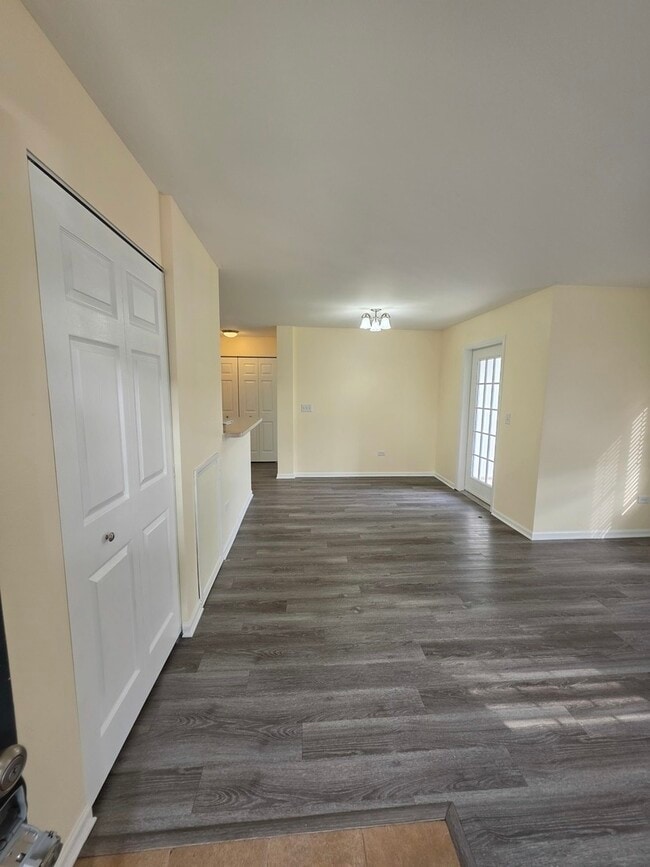 Building Photo - 101 Silverstone Dr