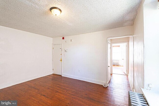 Building Photo - 3719 Calumet St