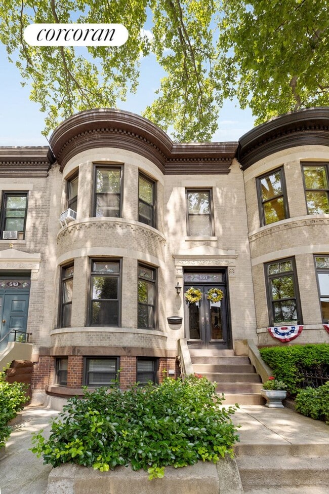 Primary Photo - 651 76th St