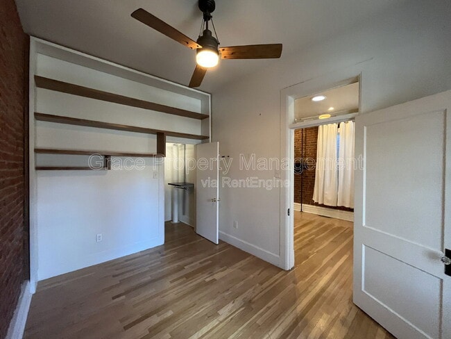 Building Photo - 220 Sherman St