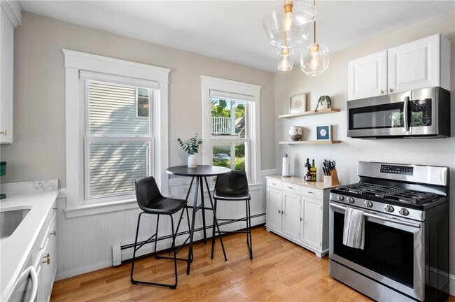 Building Photo - 83 Spring Ave